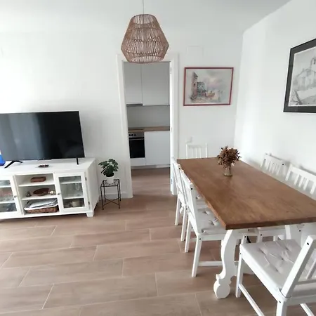 Apartment Amplio Con Piscina Al Lado De La Playa